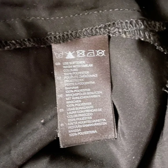 Sleek black tank shell - Picture 4 of 4